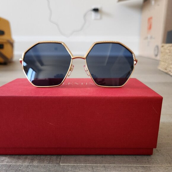 Unisex Valentino Sunglasses - Picture 8 of 15
